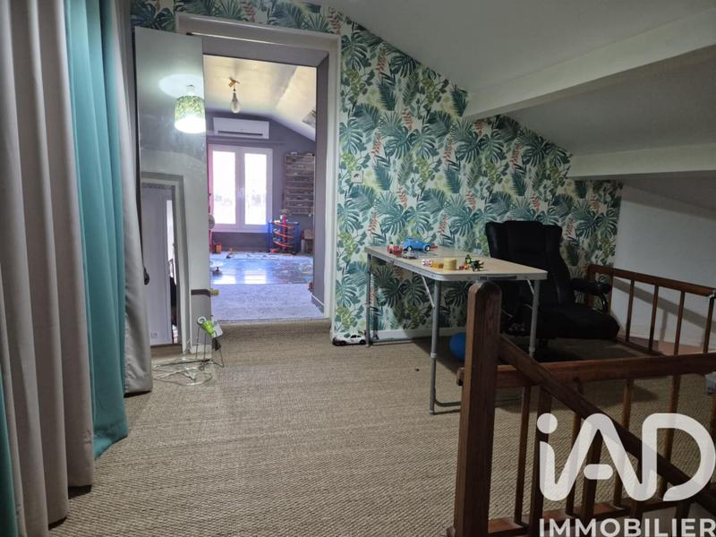 Maison - 219 m² - 8 pièces