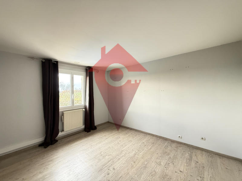 Maison - 180 m² - 8 pièces