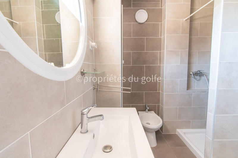 Maison - 309 m² - 9 pièces