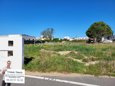 Terrain constructible - 777 m²