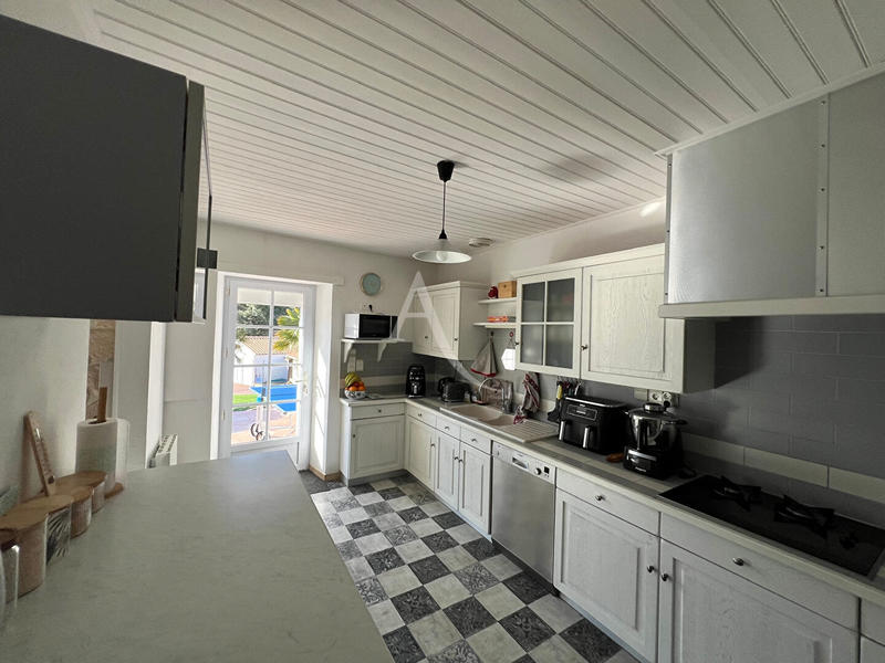 Maison - 172 m² - 7 pièces