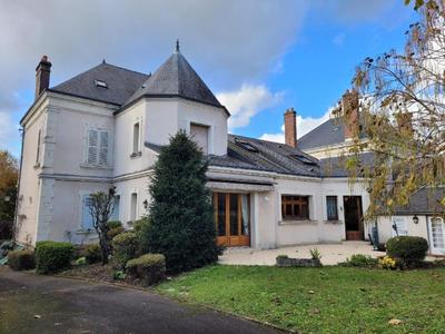 Maison - 283 m² - 8 pièces