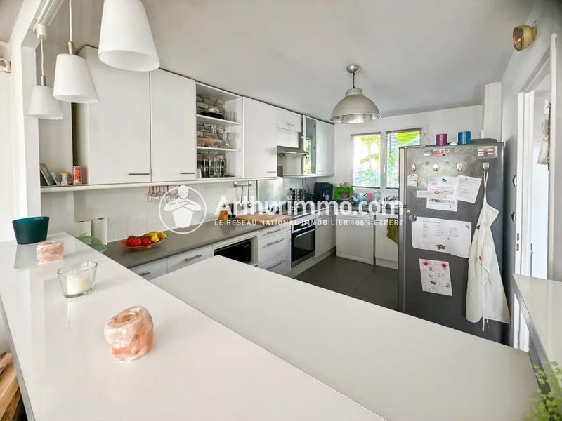 Maison - 98 m² - 5 pièces