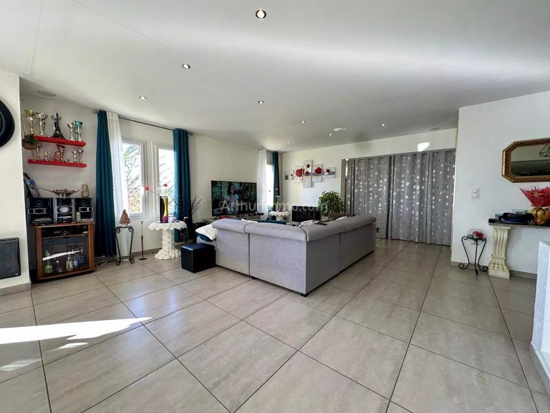 Maison - 197 m² - 5 pièces