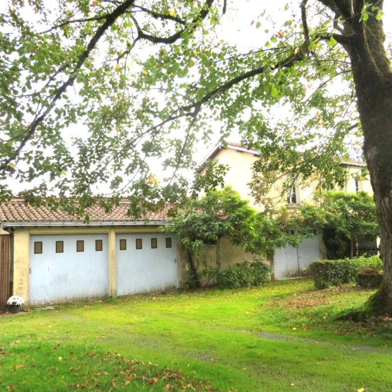 Maison de village - 200 m² - 11 pièces