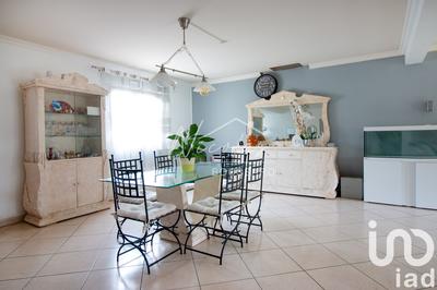 Maison - 212 m² - 8 pièces