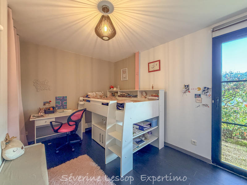 Maison - 193 m² - 8 pièces