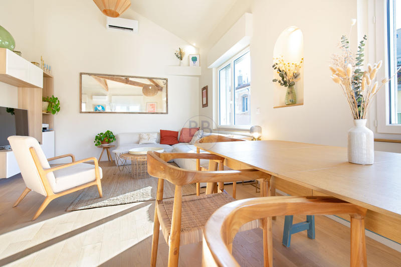 Appartement - 160 m² - 5 pièces