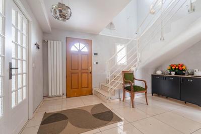 Maison - 210 m² - 8 pièces