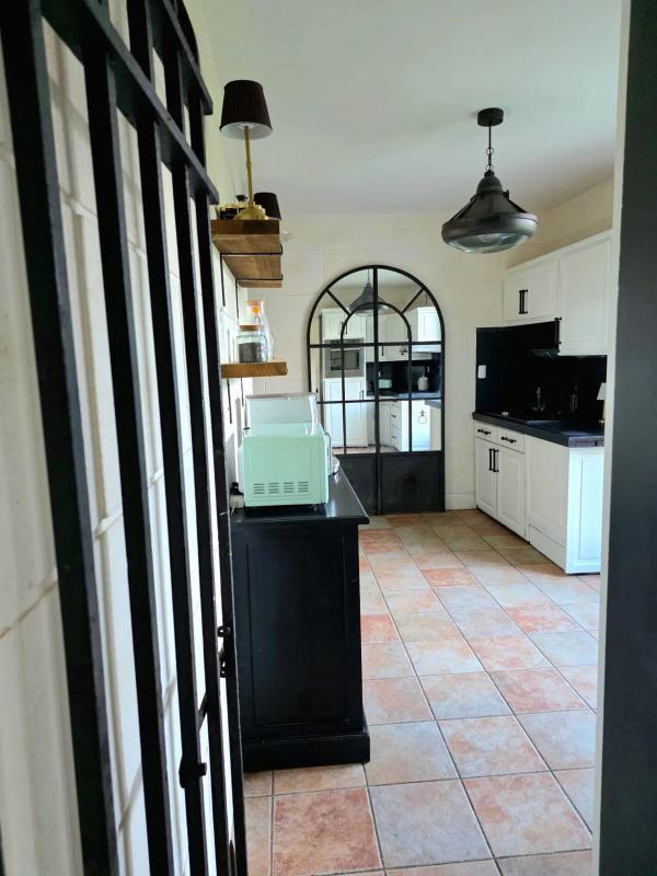 Maison - 206 m² - 14 pièces