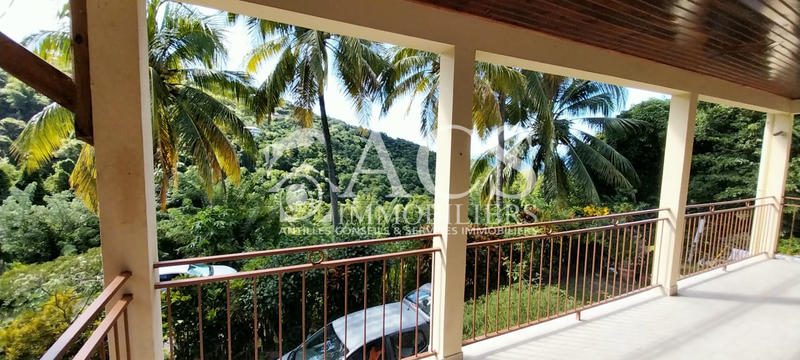 Appartement - 79 m² - 4 pièces