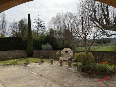 Maison - 182 m² - 7 pièces