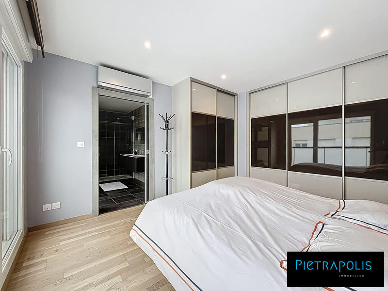 Appartement - 91 m² - 3 pièces