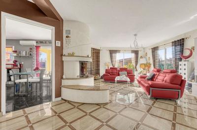 Maison - 190 m² - 5 pièces