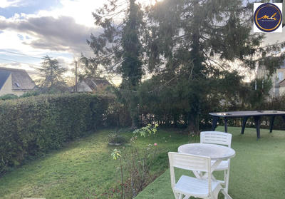 Maison traditionnelle - 128 m² - 9 pièces