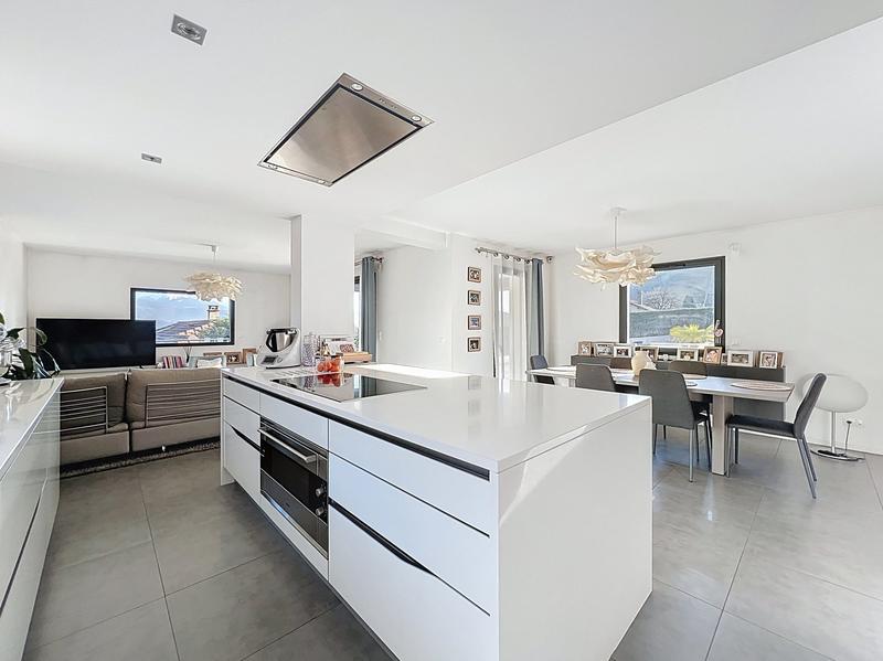 Maison - 135 m² - 5 pièces