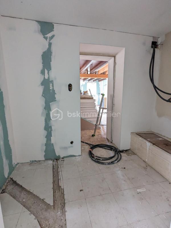 Maison en pierre - 105 m² - 3 pièces