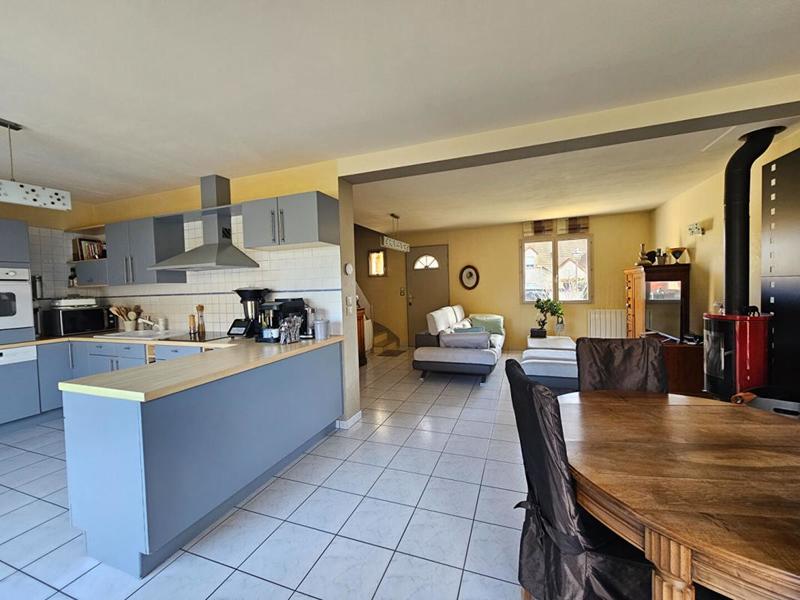 Maison - 130 m² - 6 pièces