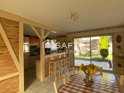 Maison - 240 m² - 7 pièces