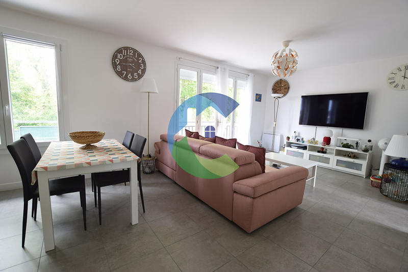 Maison - 97 m² - 5 pièces