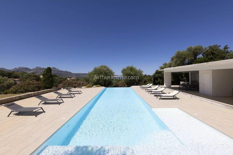 Maison - 378 m² - 7 pièces