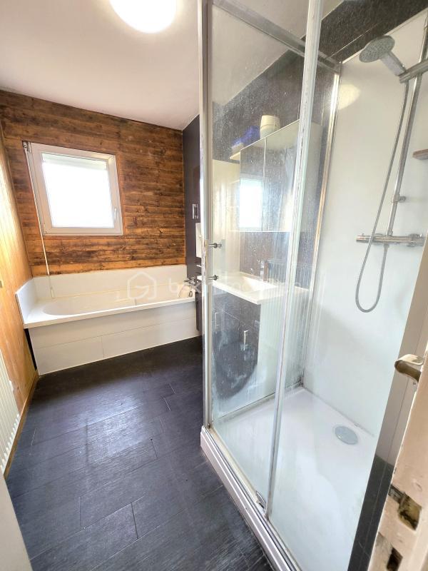 Maison - 101 m² - 5 pièces