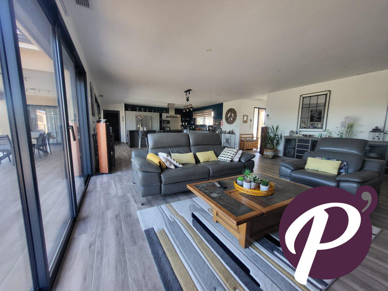 Maison - 183 m² - 5 pièces