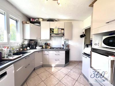 Maison - 111 m² - 5 pièces