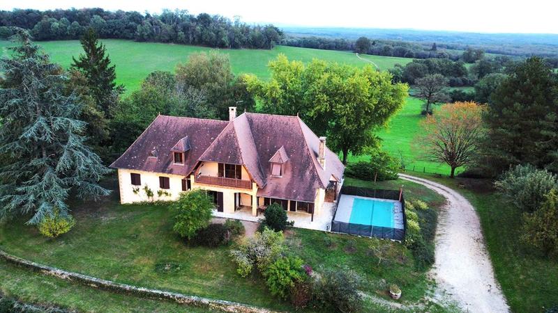 Maison - 308 m² - 9 pièces