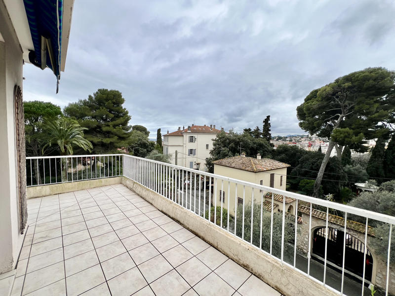 Appartement - 112 m² - 4 pièces