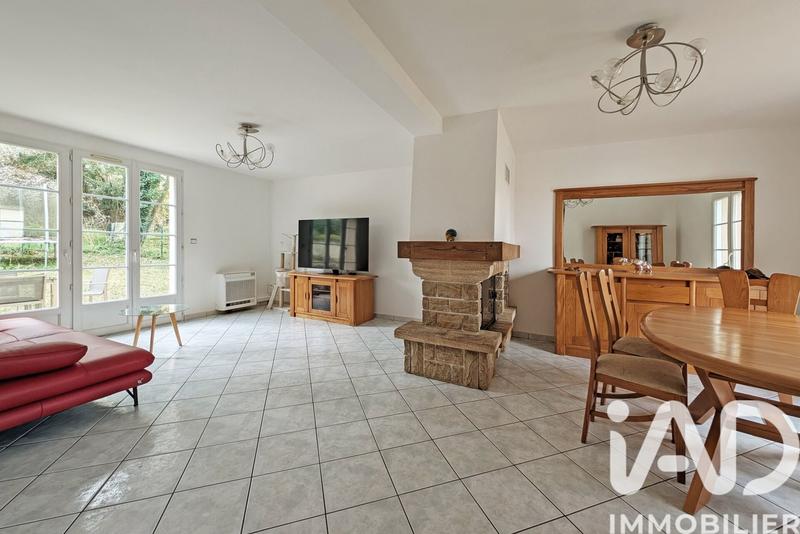 Maison - 195 m² - 9 pièces