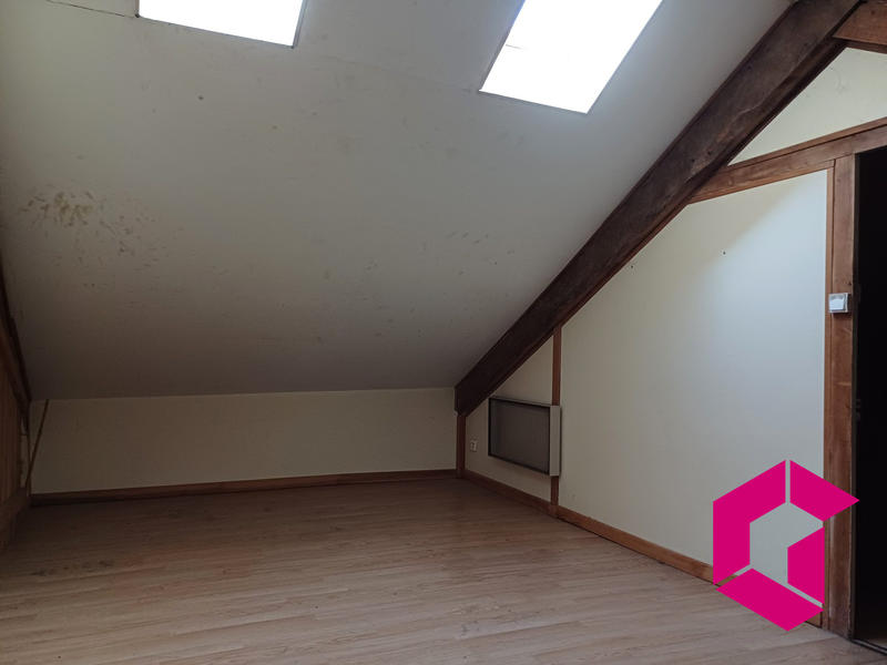 Maison - 192 m² - 9 pièces