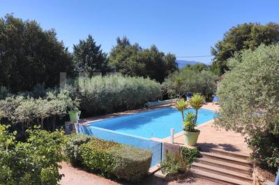 Maison - 155 m² - 6 pièces