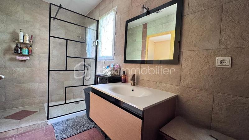 Maison traditionnelle - 119 m² - 4 pièces