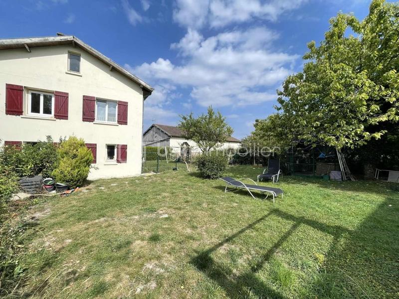 Propriété - 275 m² - 12 pièces