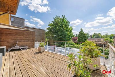 Appartement - 100 m² - 3 pièces