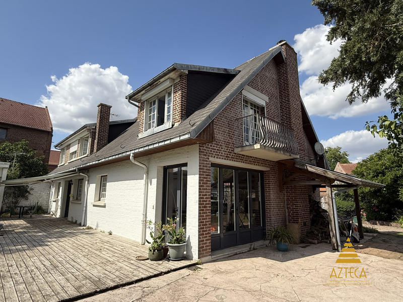 Maison - 180 m² - 8 pièces