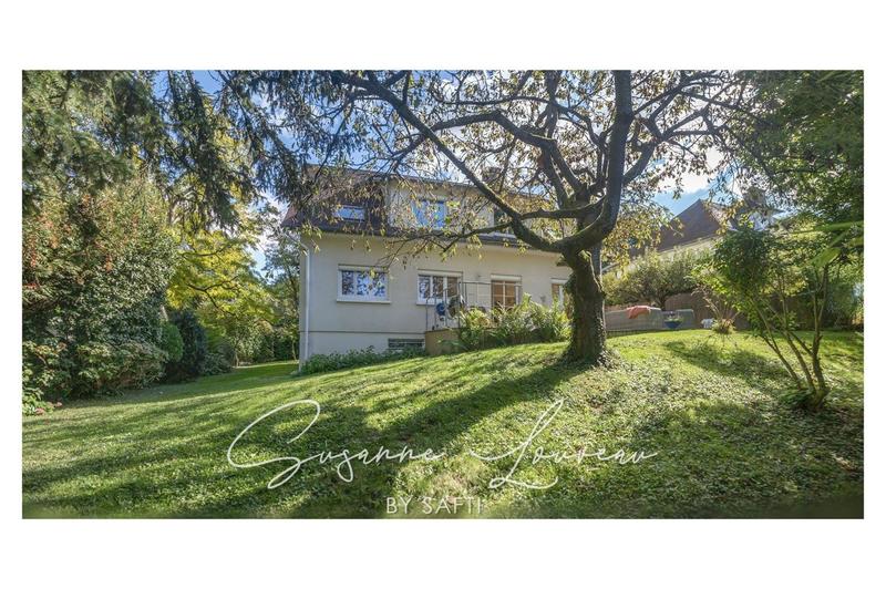 Villa - 195 m² - 8 pièces