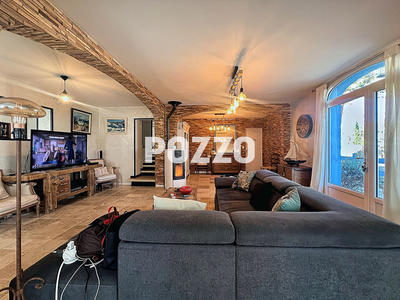 Maison - 195 m² - 8 pièces