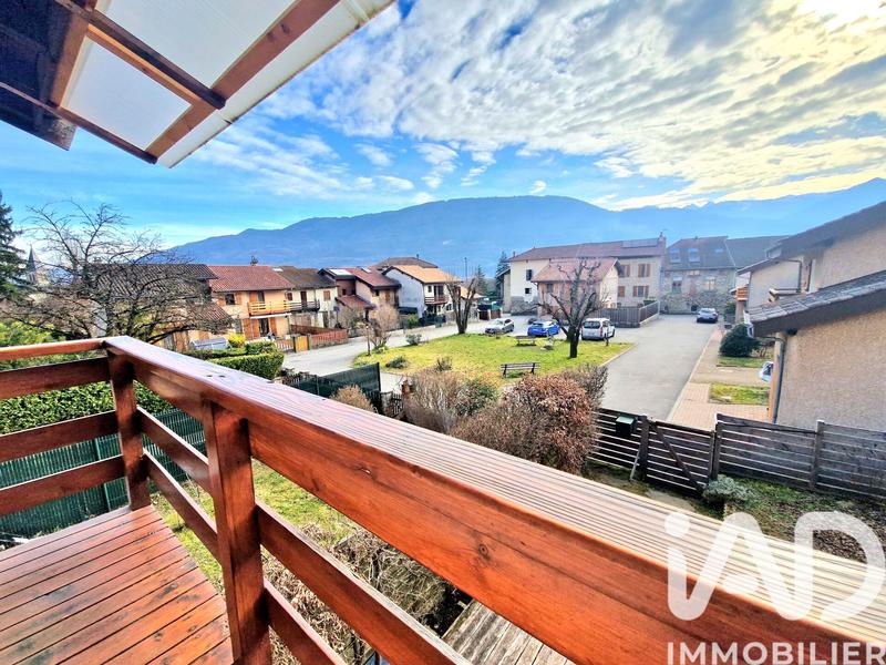 Maison - 94 m² - 7 pièces