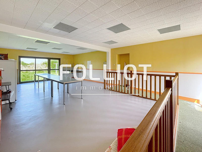 Maison - 225 m² - 8 pièces