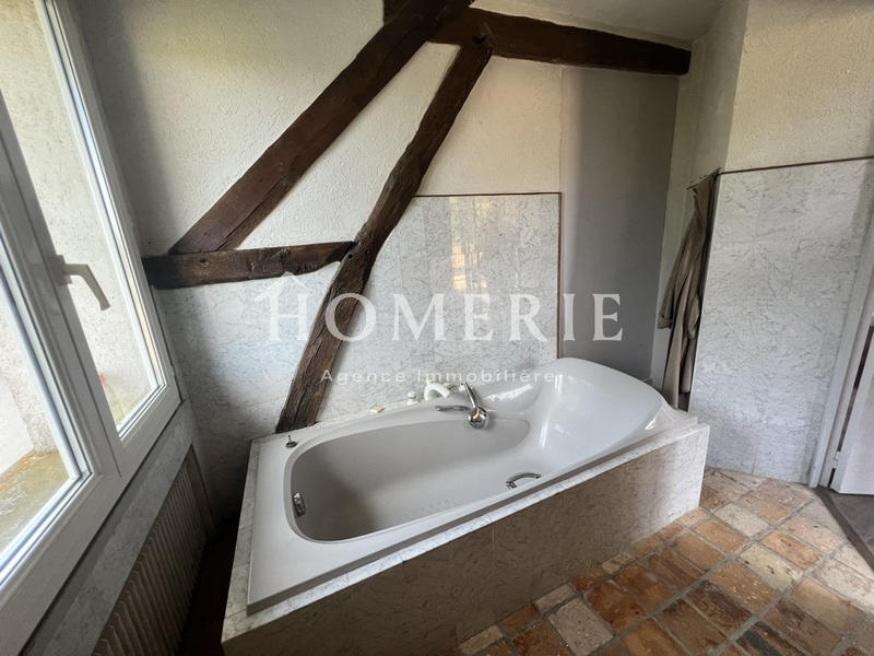 Maison - 212 m² - 1 pièce