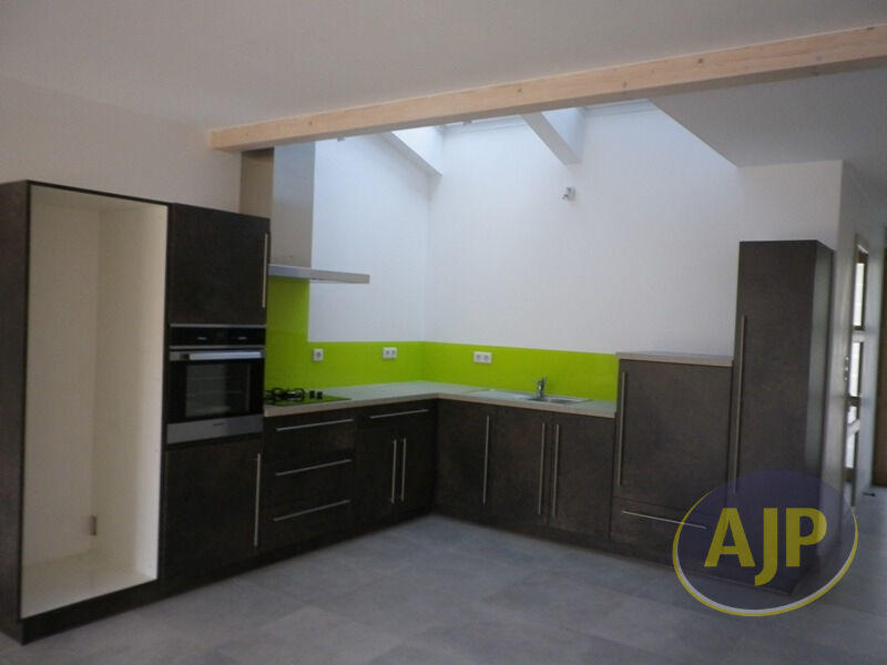 Maison - 101 m² - 4 pièces