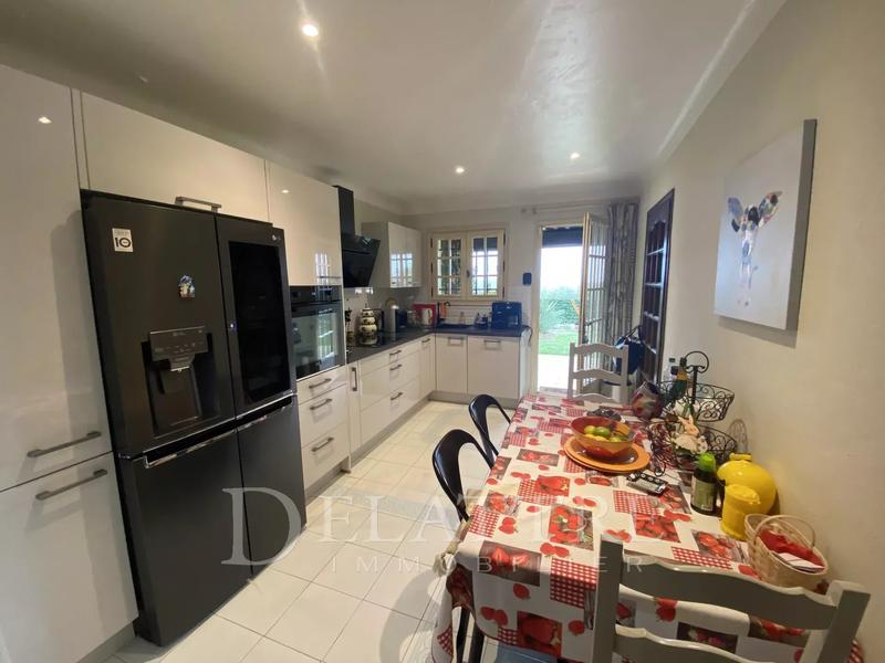 Villa - 190 m² - 9 pièces