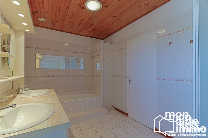 Maison - 184 m² - 6 pièces