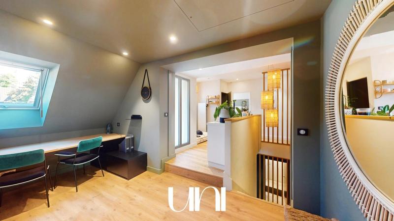 Maison - 270 m² - 7 pièces