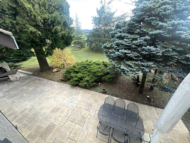 Maison - 240 m² - 10 pièces