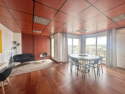 Bureau - 92 m² - 4 pièces