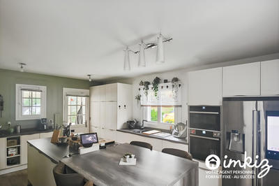 Maison - 227 m² - 7 pièces