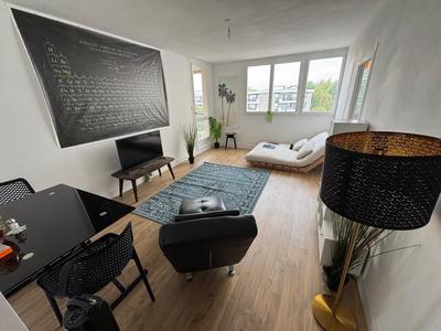 Appartement - 81 m² - 5 pièces